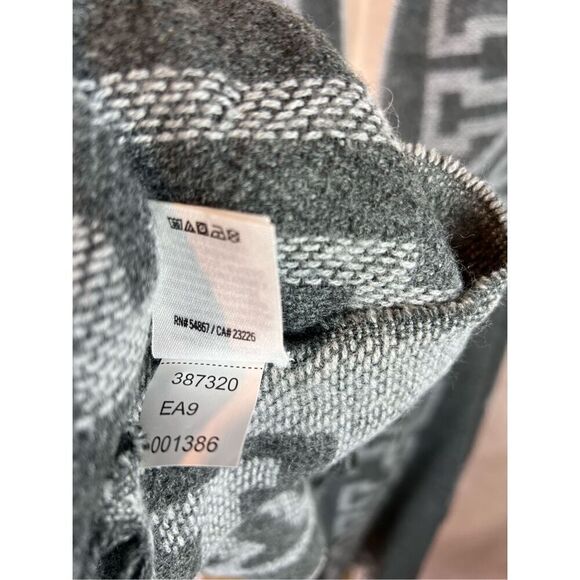 PINK Victoria's Secret Gray Reversible Knit Long Scarf Large PINK Lettering Logo - Picture 6 of 6